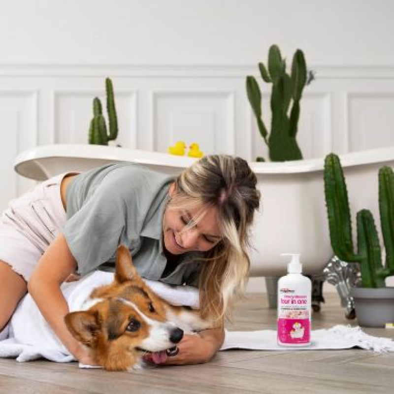 DoggyMan Sữa tắm thú cưng Four in One (dành cho mọ...